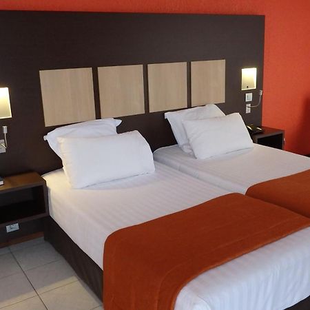 Central Hotel Каєнна Екстер'єр фото
