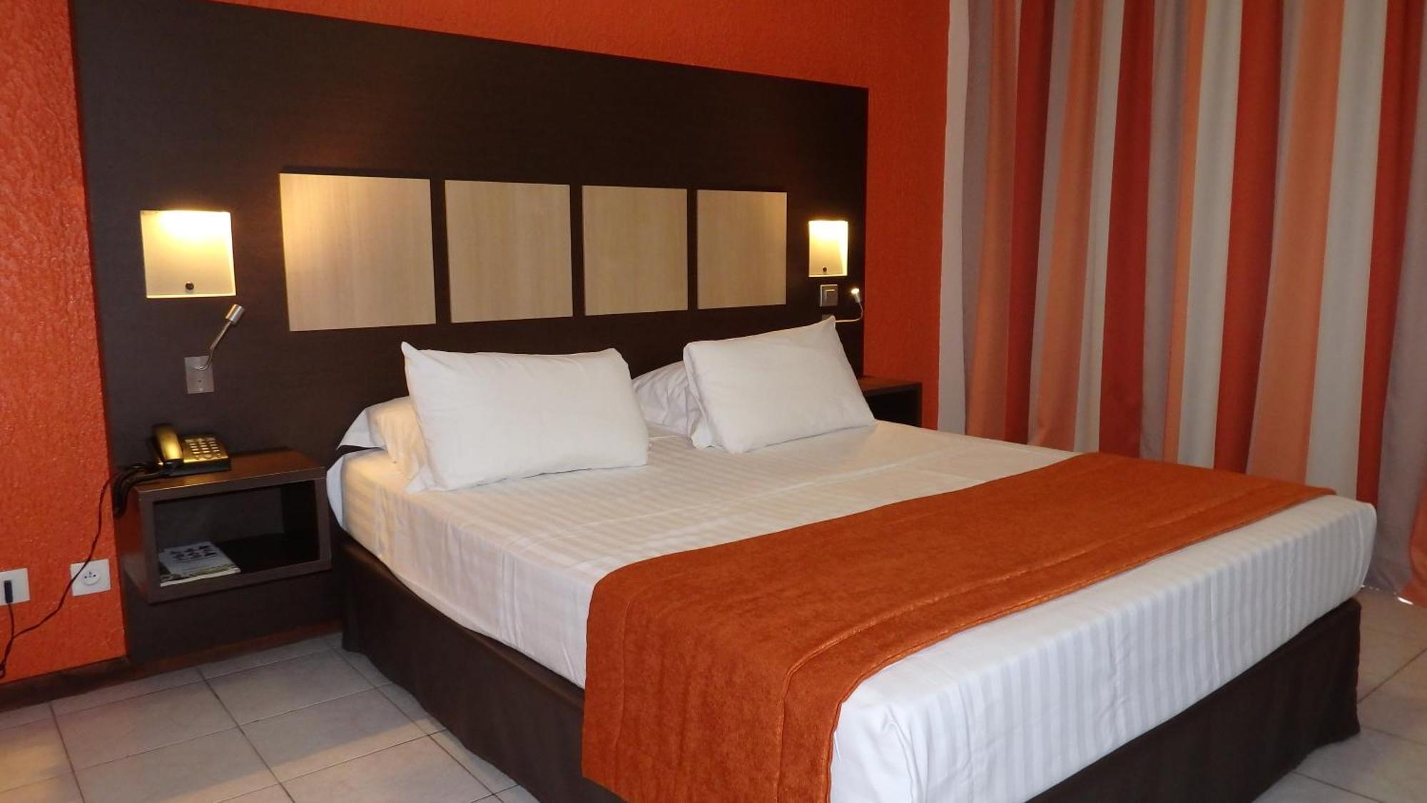 Central Hotel Каєнна Екстер'єр фото