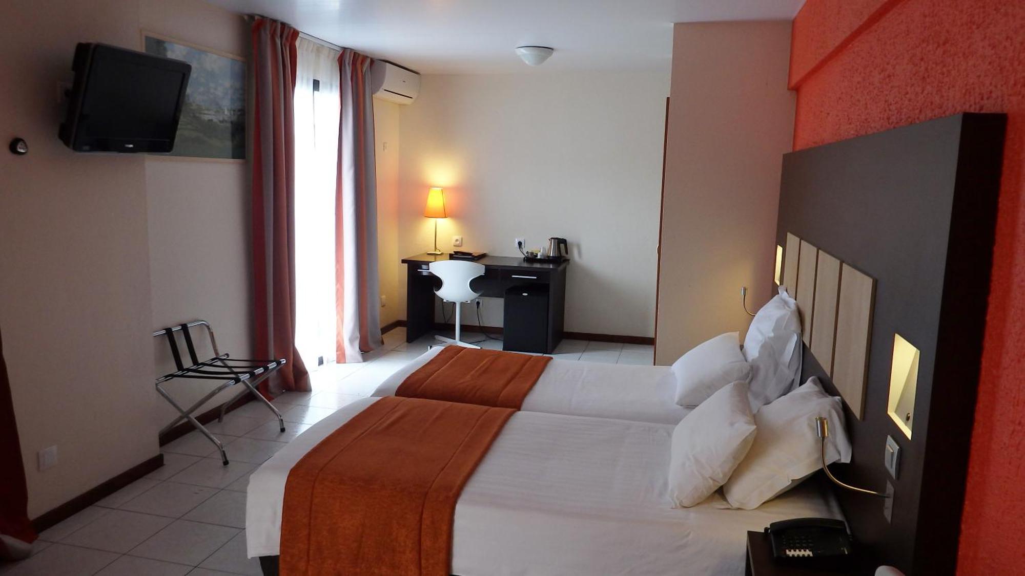 Central Hotel Каєнна Екстер'єр фото