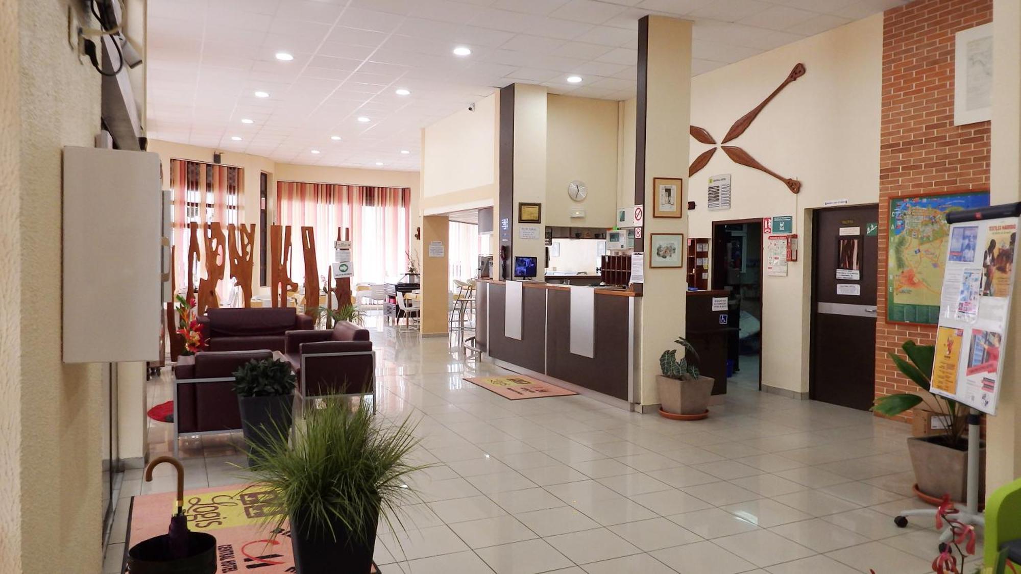 Central Hotel Каєнна Екстер'єр фото