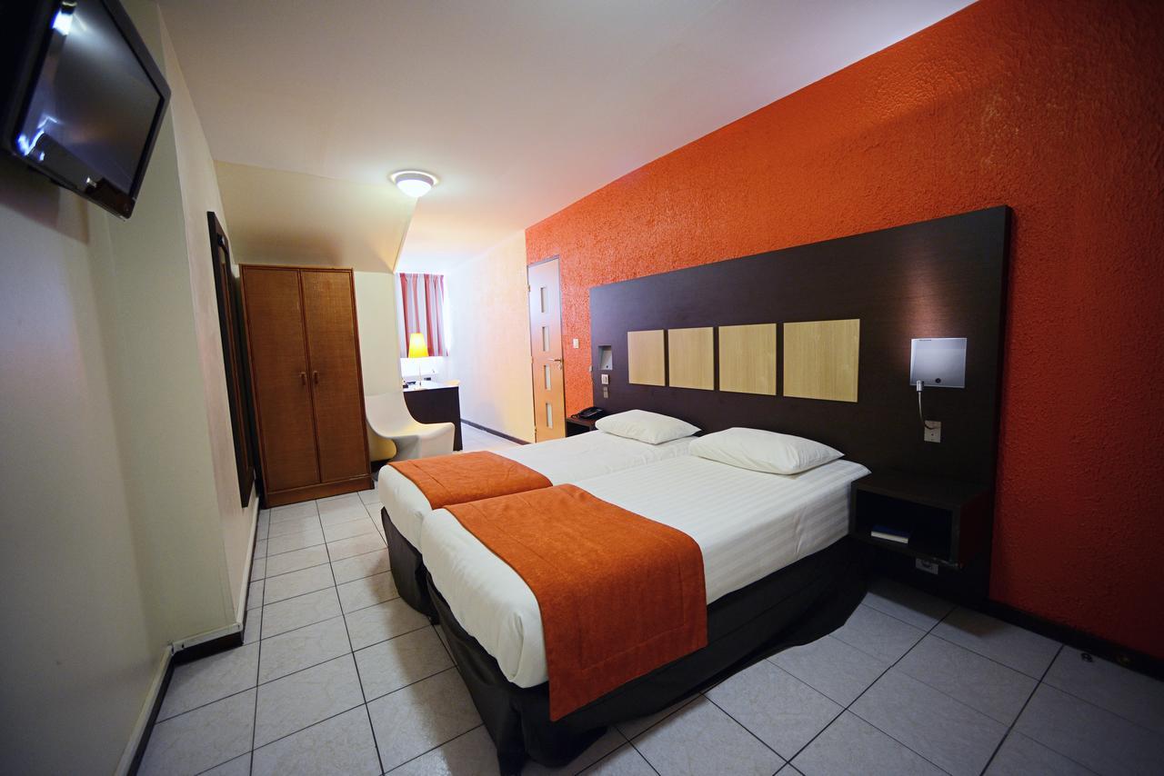 Central Hotel Каєнна Екстер'єр фото